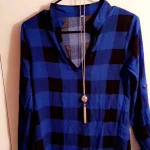 HP Size S plaid long sleeve blue shirt